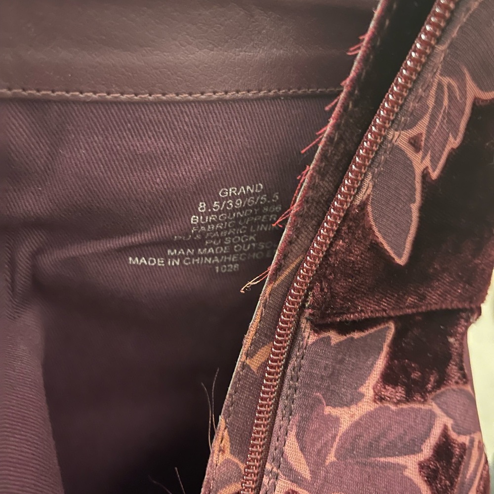 in perfect conditions, Color: board - Picture 4 of 5
